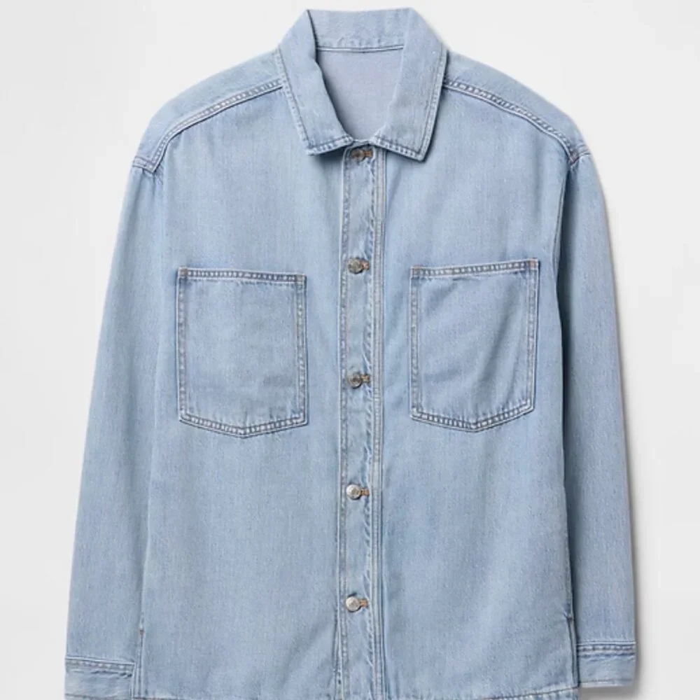 GAP Oversized SuperSoft Utility Shirt Jacket, Light Wash, Medium, NWT